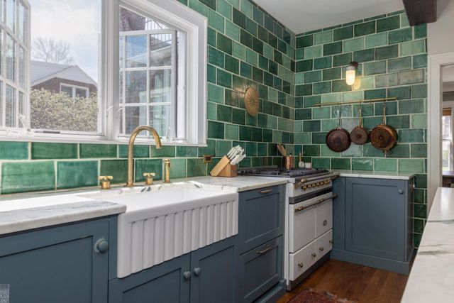 274 Kerby Road, Grosse Pointe Farms, MI 48236