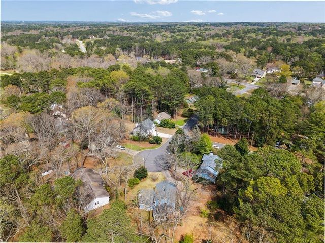 3492 Vista Heights Way SW, Lilburn, GA 30047