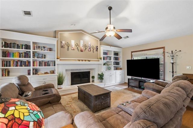 3492 Vista Heights Way SW, Lilburn, GA 30047