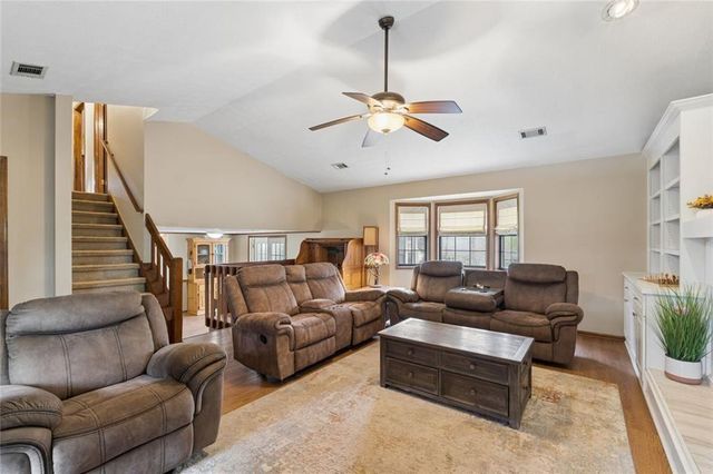 3492 Vista Heights Way SW, Lilburn, GA 30047