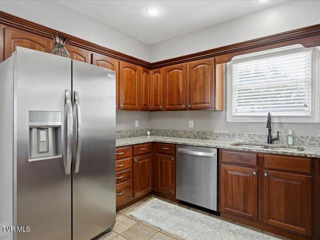 4028 Eagles View Court, Morristown, TN 37813