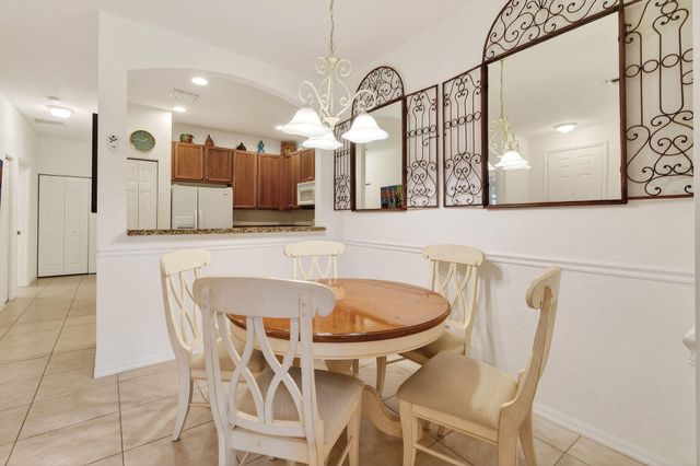 4891 Bonsai Circle 101, Palm Beach Gardens, FL 33418