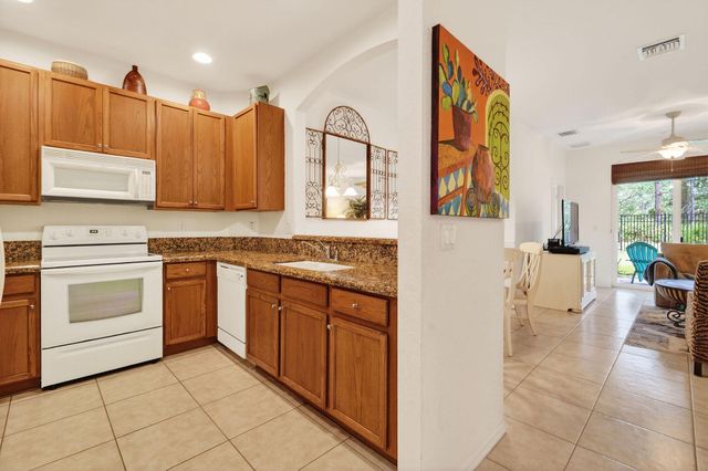 4891 Bonsai Circle 101, Palm Beach Gardens, FL 33418