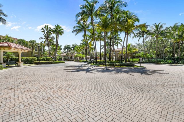 4891 Bonsai Circle 101, Palm Beach Gardens, FL 33418