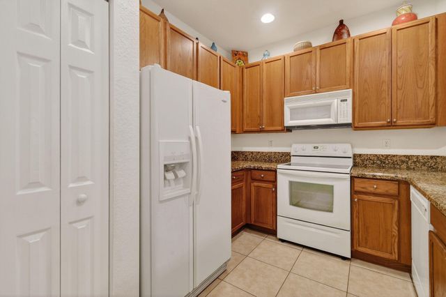 4891 Bonsai Circle 101, Palm Beach Gardens, FL 33418