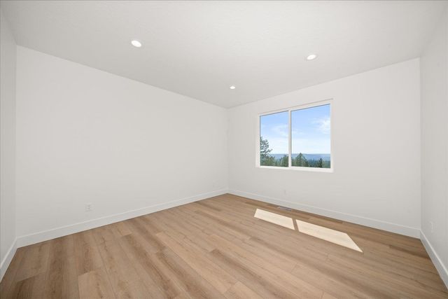 4233 W Tolliver Ct, Spokane, WA 99208