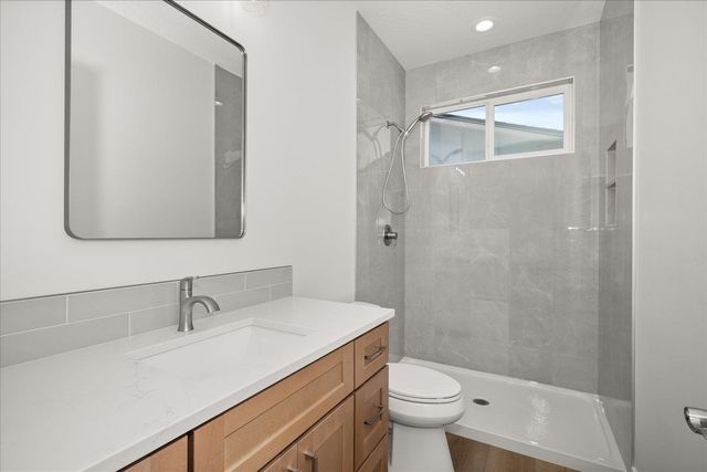 4233 W Tolliver Ct, Spokane, WA 99208