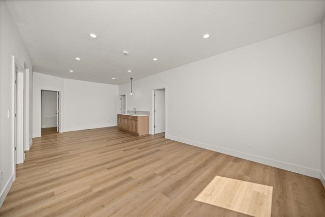 4233 W Tolliver Ct, Spokane, WA 99208