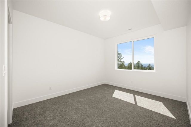 4233 W Tolliver Ct, Spokane, WA 99208