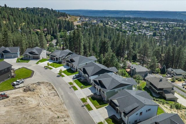 4233 W Tolliver Ct, Spokane, WA 99208