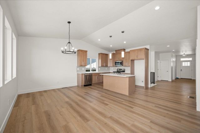 4233 W Tolliver Ct, Spokane, WA 99208