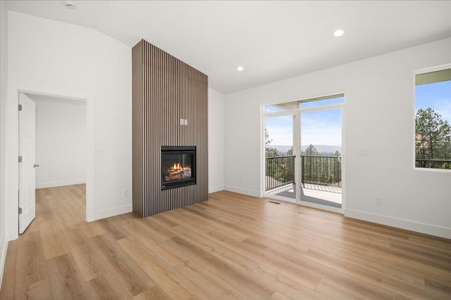 4233 W Tolliver Ct, Spokane, WA 99208