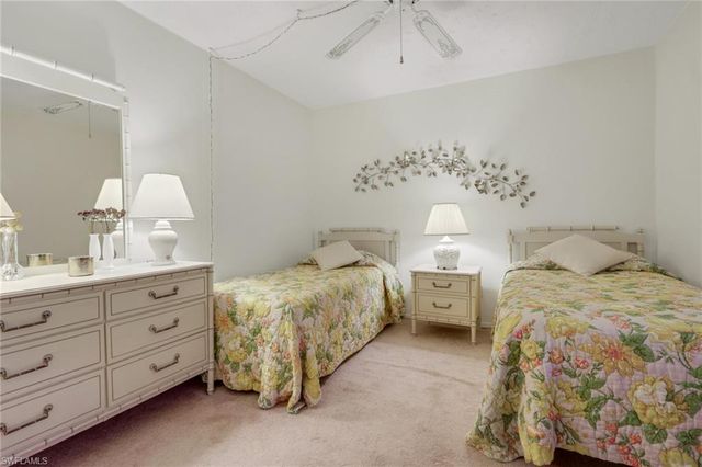 1025 Foxfire LN # 110, Naples, FL 34104