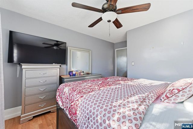 407 3rd Avenue, Newark, NJ 07107