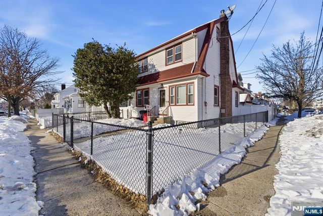 407 3rd Avenue, Newark, NJ 07107