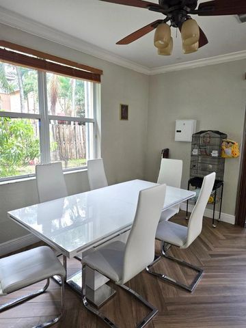 1889 SE 14th St, Homestead, FL 33035