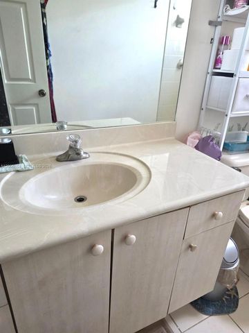 1889 SE 14th St, Homestead, FL 33035