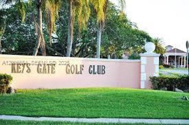 1889 SE 14th St, Homestead, FL 33035