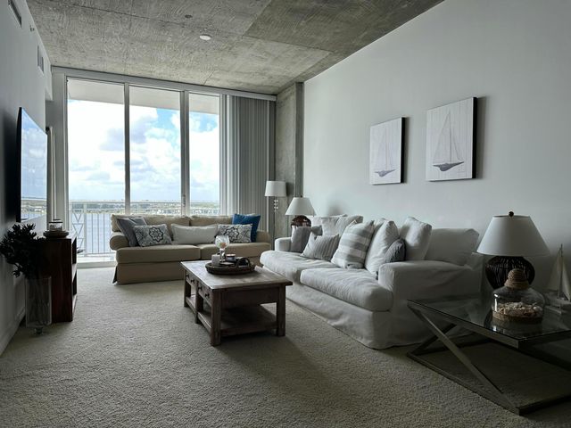 300 S Australian Avenue 911, West Palm Beach, FL 33401