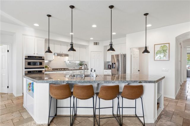 29207 Avenida Avila, Valencia, CA 91354