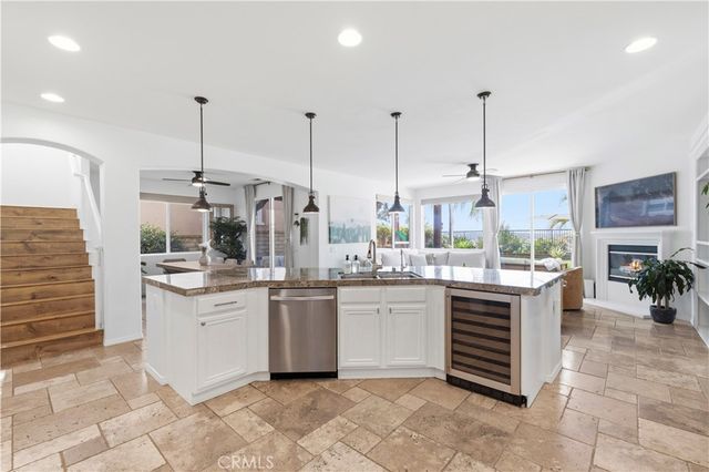 29207 Avenida Avila, Valencia, CA 91354