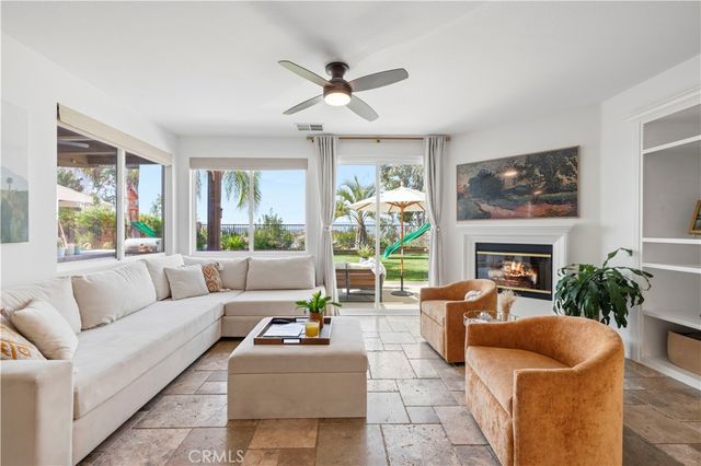 29207 Avenida Avila, Valencia, CA 91354