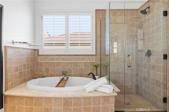 29207 Avenida Avila, Valencia, CA 91354