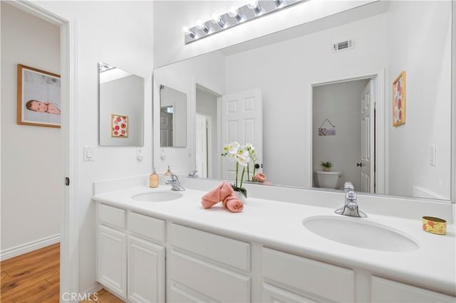 29207 Avenida Avila, Valencia, CA 91354