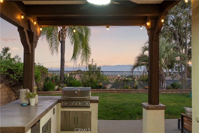 29207 Avenida Avila, Valencia, CA 91354
