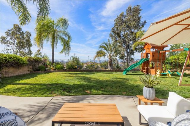 29207 Avenida Avila, Valencia, CA 91354