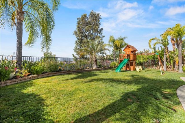 29207 Avenida Avila, Valencia, CA 91354