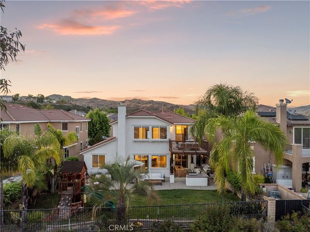 29207 Avenida Avila, Valencia, CA 91354