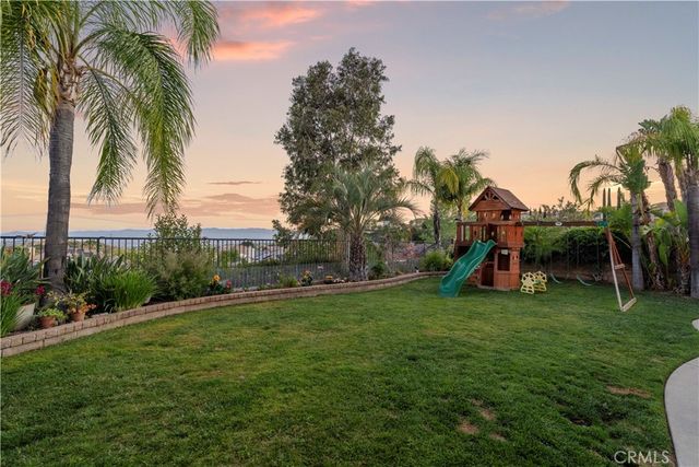 29207 Avenida Avila, Valencia, CA 91354