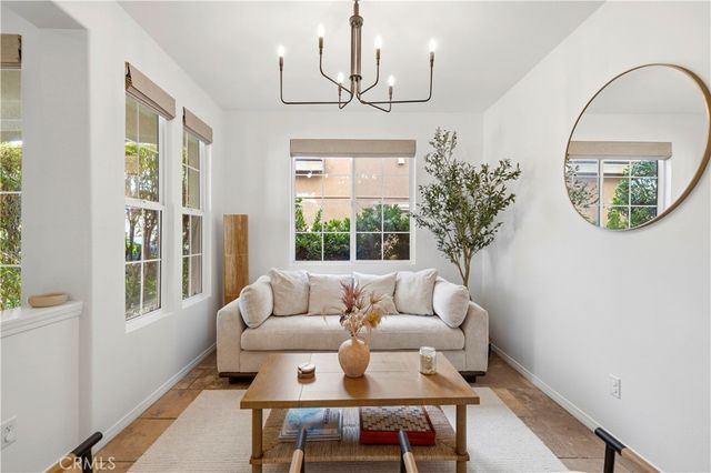 29207 Avenida Avila, Valencia, CA 91354