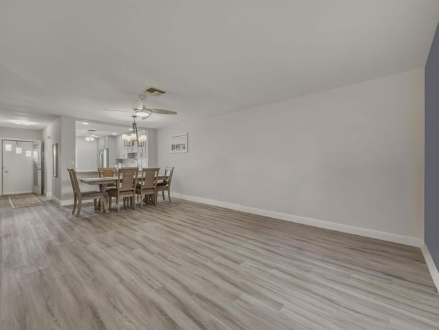 5800 W Fernley Dr W W 9, Greenacres, FL 33415