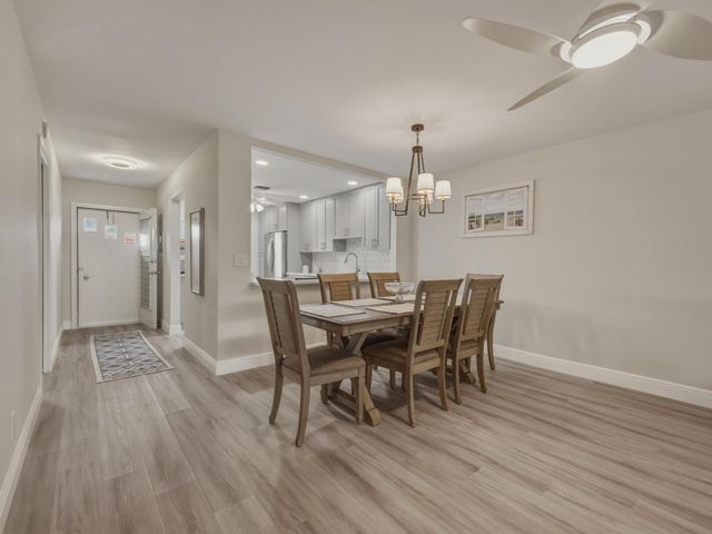 5800 W Fernley Dr W W 9, Greenacres, FL 33415