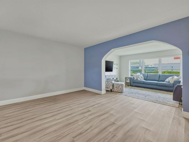 5800 W Fernley Dr W W 9, Greenacres, FL 33415