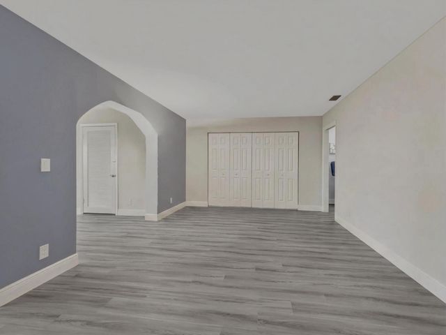 5800 W Fernley Dr W W 9, Greenacres, FL 33415