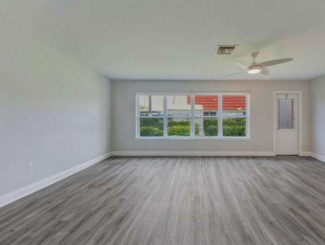 5800 W Fernley Dr W W 9, Greenacres, FL 33415