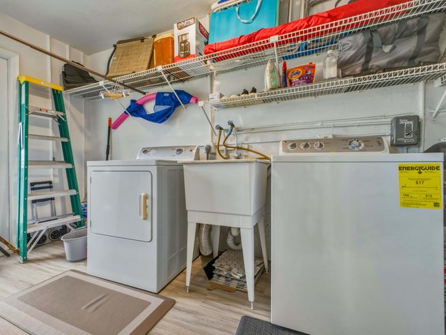 5800 W Fernley Dr W W 9, Greenacres, FL 33415