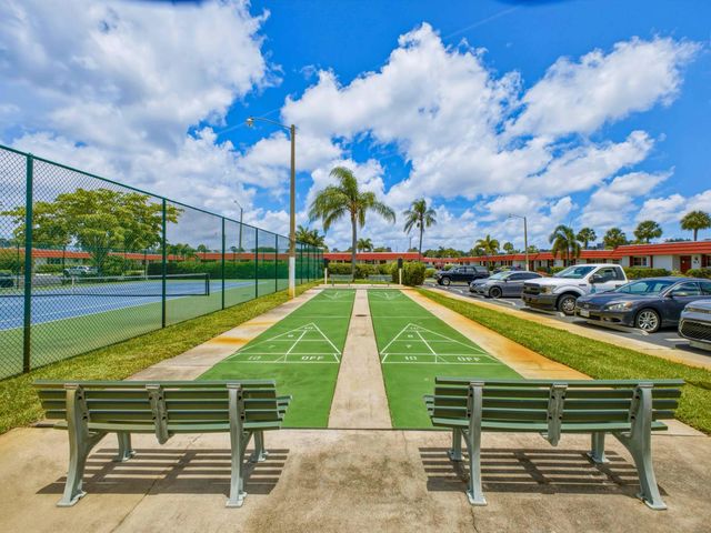 5800 W Fernley Dr W W 9, Greenacres, FL 33415