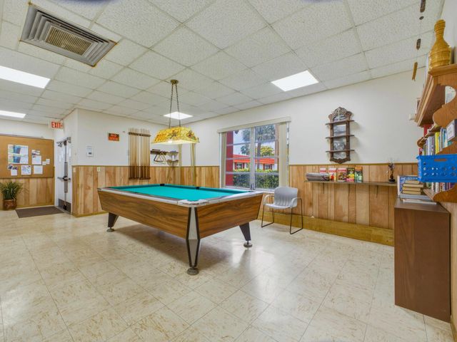 5800 W Fernley Dr W W 9, Greenacres, FL 33415