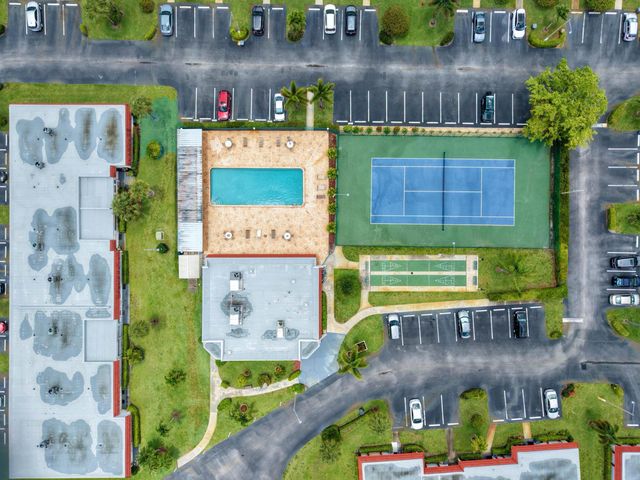 5800 W Fernley Dr W W 9, Greenacres, FL 33415