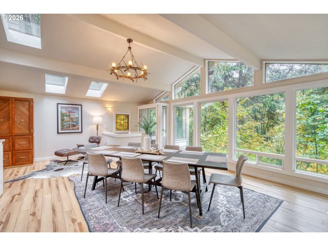 69437 E VINE MAPLE Dr, Rhododendron, OR 97049