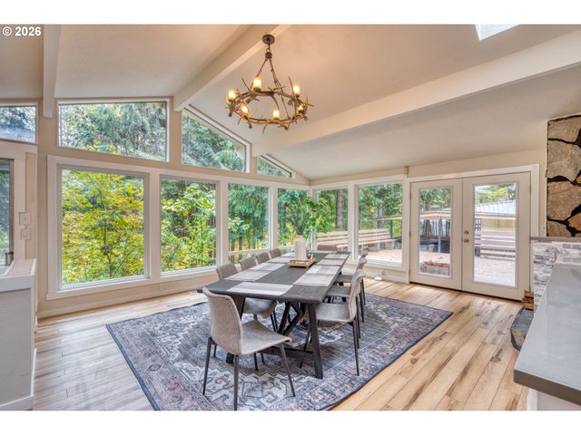 69437 E VINE MAPLE Dr, Rhododendron, OR 97049