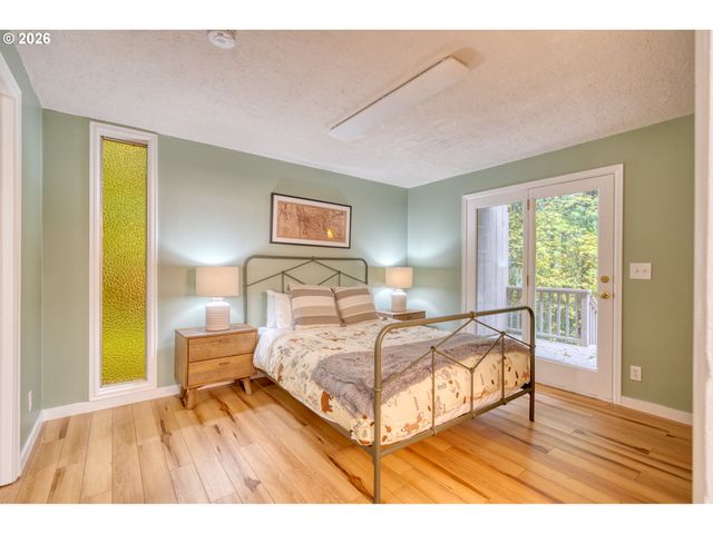 69437 E VINE MAPLE Dr, Rhododendron, OR 97049