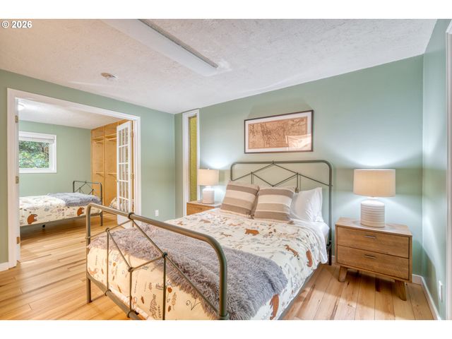69437 E VINE MAPLE Dr, Rhododendron, OR 97049