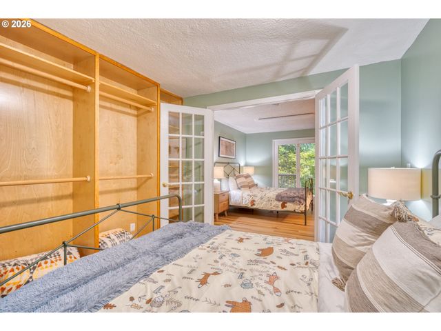 69437 E VINE MAPLE Dr, Rhododendron, OR 97049