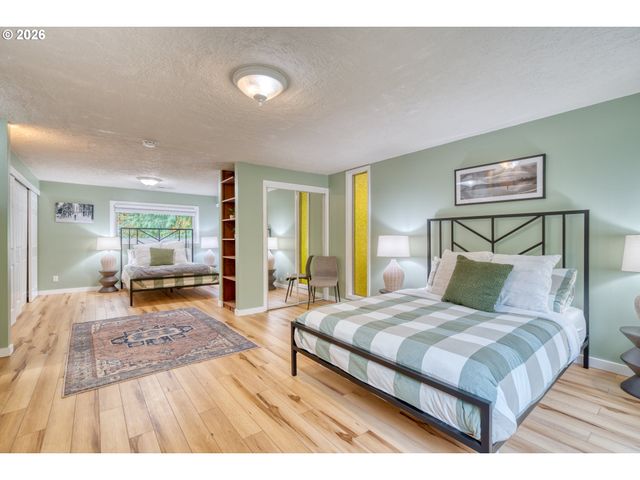 69437 E VINE MAPLE Dr, Rhododendron, OR 97049