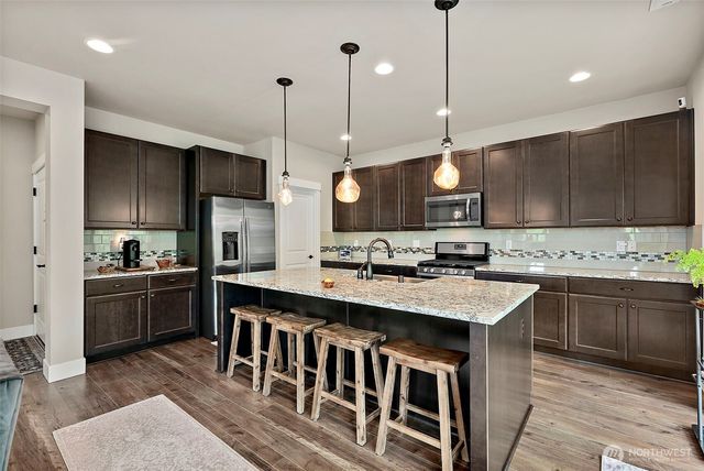 18581 Alpita Court NE, Poulsbo, WA 98370